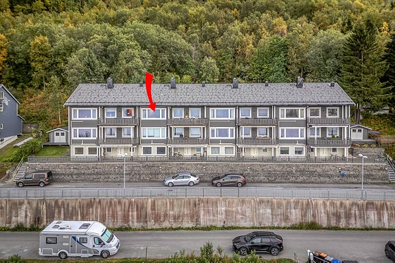 Herfra er det god utsikt over Narvik havn og Ofotfjorden.