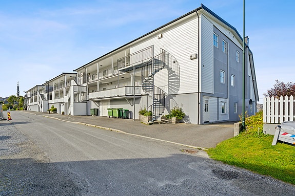 Vi har gleden av å presentere denne flotte leiligheten i populære Gratishaugen borettslag!