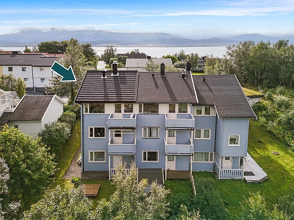 DNB Eiendom v/Bjørn Harald Sandvik presenterer Ole Rølvaags vei 70 - Et flott enderekkehus med stille, rolig og ikke minst barnevennlig beliggenhet på Øvre Hunstad