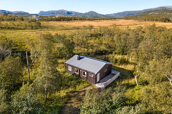 Velkommen til Holmsveien 504, presentert av EiendomsMegler 1 v/ Jonny Grønbeck