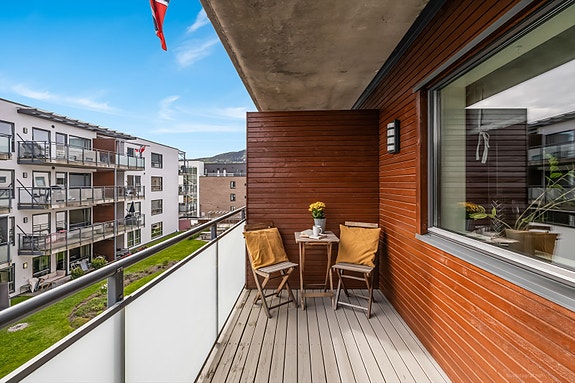 Balkong med utgang fra kjøkkenet, her kan du nyte morgenkaffen!