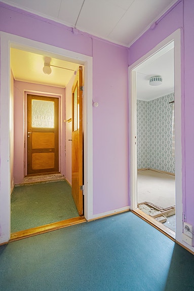 Kjeller med egen inngangsdør