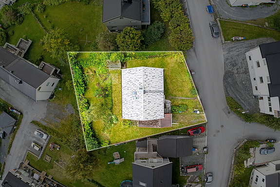 Oversiktsbilde som viser tomtearealet