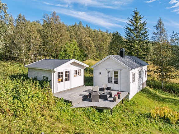 EiendomsMegler 1 v/Maja presenterer Grønåsveien 825! Foto: EFKT