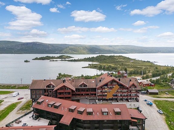 Eiendomsmegler Jannike Seljevoll Herleiksplass ønsker velkommen til Ustaosvegen 283