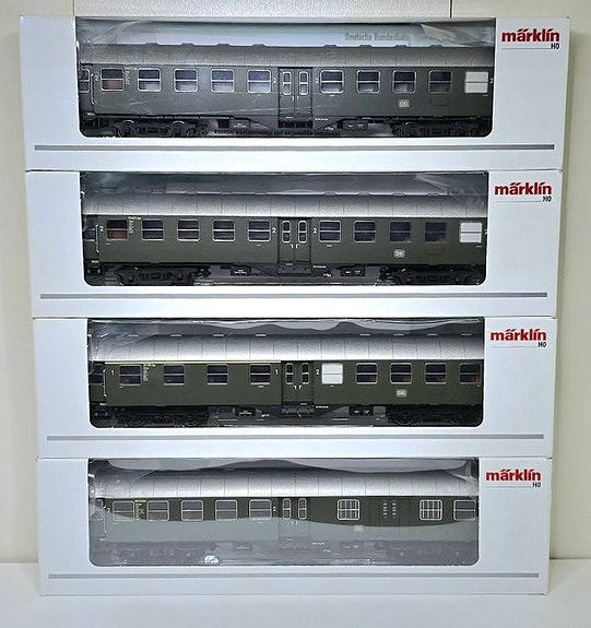 Märklin メルクリン HO 41310 41320 41323 41330 Fast Passenger Train Car Set 2 | Maerklin US