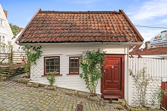 EIE Eiendomsmegling v/ Jr. Partner Håkon Hovland presenterer Øvre Strandgate 78!