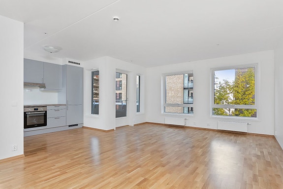 Tv/internett, oppvarming, varmtvann og garasjeplass inkludert.