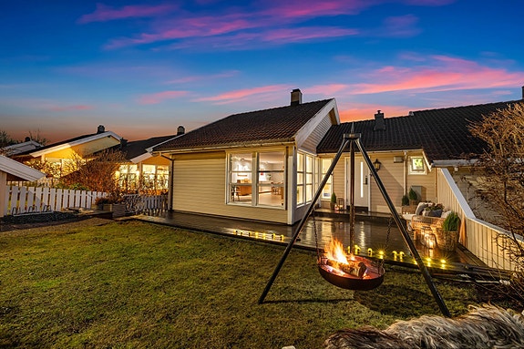 Velkommen til Pastor Fangens vei 13 presentert av Krogsveen og foto Isnitt