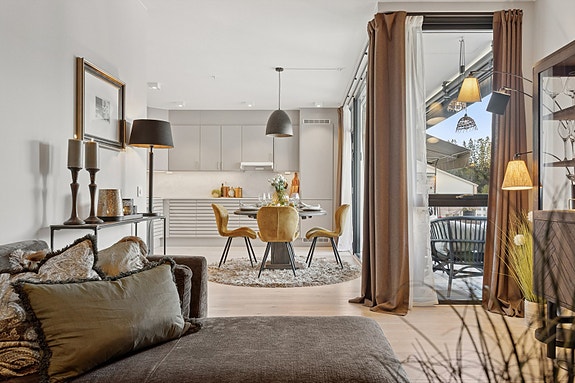 Velkommen til Krokenveien 40B! En særdeles gjennomført leilighet fra 2023.