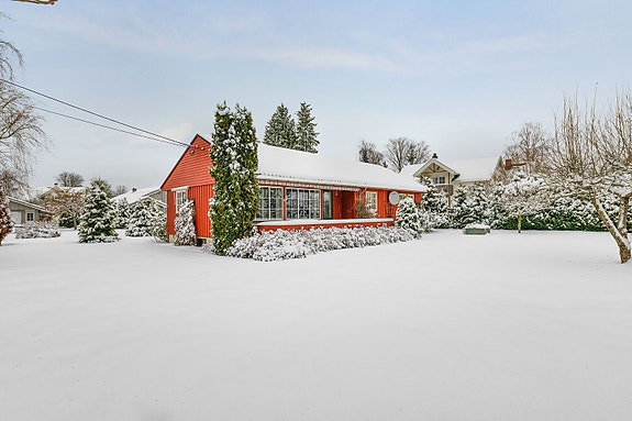 Fasade - stor uteplass