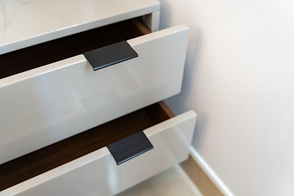 Nye moderne rekkehus kun 500 meter fra stranden i La Marina - 3 soverom, takterrasse og fellesbasseng