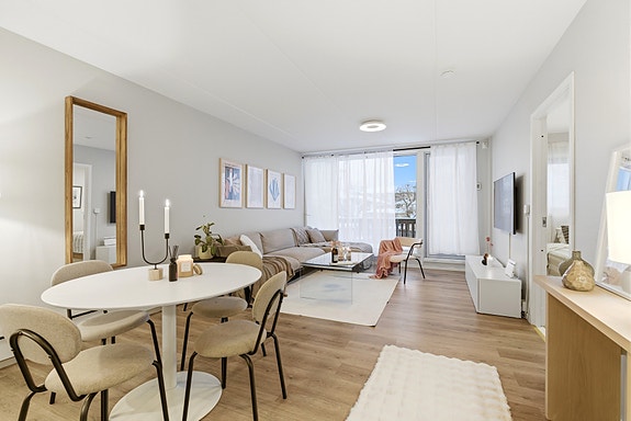 EiendomsMegler1 v/ Mathias Olsen presenterer Hålogalandsgata 128 - en flott 2-roms leilighet med utleiehybel i populære Badeparken! Foto: LEEL