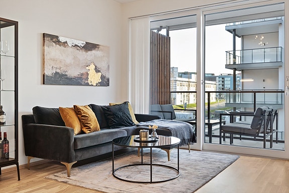 Velkommen til Ladebekken 18! En innbydende 2-roms selveierleilighet med ettertraktet beliggenhet på Øvre Nyhavna.