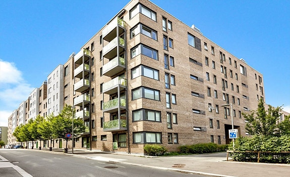 Velkommen til hyggelig 2 roms leilighet med balkong - Sigurd Hoels vei 106 .