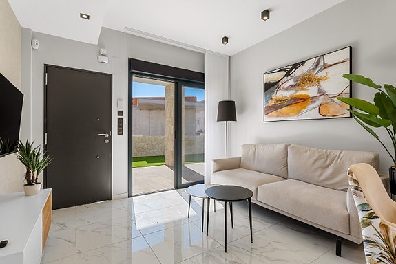 Få ledig! Penthouse-leilighet med 3 soverom | Takterrasse på 70 m2 | Kort vei til strand | Nydelige fellesområder