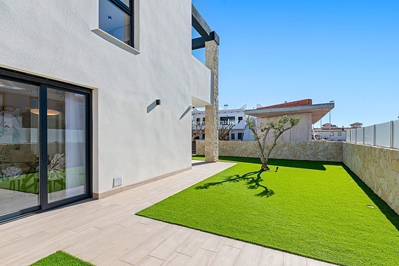 Få ledig! Penthouse-leilighet med 3 soverom | Takterrasse på 70 m2 | Kort vei til strand | Nydelige fellesområder