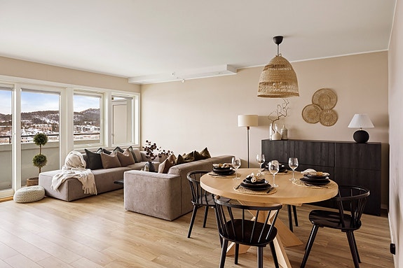 ASK Eiendomsmegling ved Ditlev Haukenes har gleden av å presentere Torgny Segerstedts vei 150! Foto v/ FrkSuper