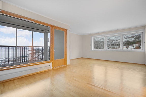 Stue med godt potensiale til å skape et oppholdsrom du vil trives i