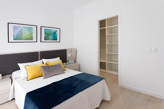 Nøkkelferdig! Rekkehus med 3 soverom | Stor terrasse og takterrasse | Hage og privat basseng