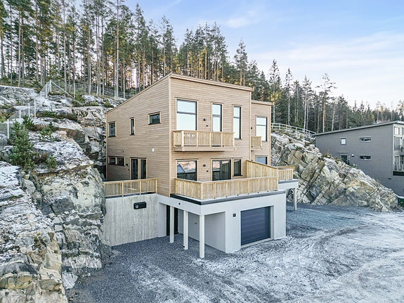 Ellen Celine Heireth v/EIE eiendomsmegling har gleden av å presentere Festningslia 7A!