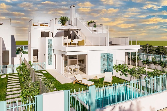 Strøken villa | Flott uteområde med privat basseng | 3 soverom og 2 bad | Garasje og takterrasse