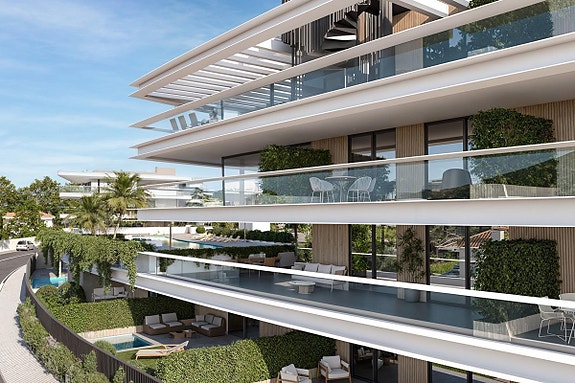 Leilighet på bakkeplan med terrasse og privat hage med basseng | 3 soverom og 2 bad