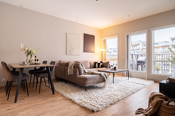 Milad Alexander Sabori v. Emera Eiendomsmegling ønsker velkommen til Ragnhilds vei 1C.