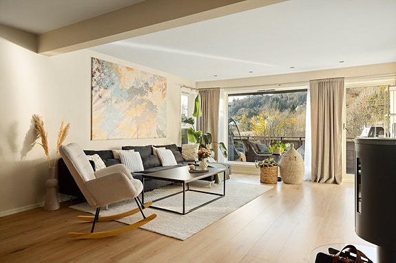 Aktiv Eiendomsmegling v/ Sigbjørn Helland har gleden av å presentere Helldalsneset 36! Foto: Foto: Alex Coppo.