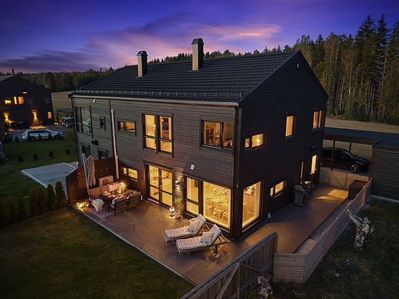 Velkommen til Rombekkveien 3C, presentert av Attentus Eiendomsmegling ved Lotte Marki, tlf: 950 22 589