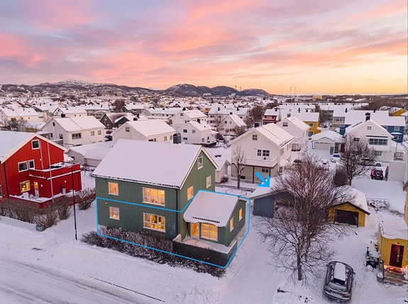 Velkommen til Hernesveien 23 - En flott og innholdsrik halvpart av horisontaldelt bolig.
Foto: LEEL Media