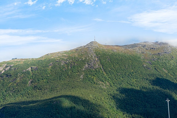 Fantastisk utsikt mot Fagernesfjellet fra terrassen!