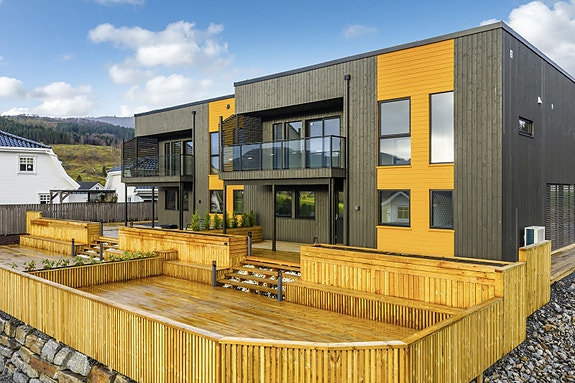 Velkommen til Århaugen 23, presentert av eiendomsmegler Christoffer Haugeberg Våge. Foto: Vestbris