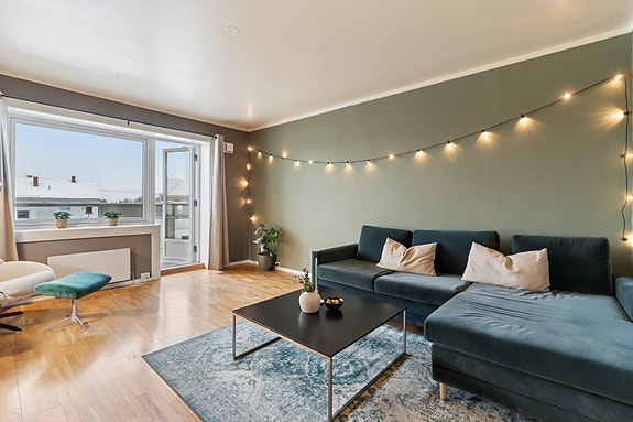 Lokalmegler Hassan Rehman v/DNB Eiendom presenterer Martin Skatvedts vei 2.