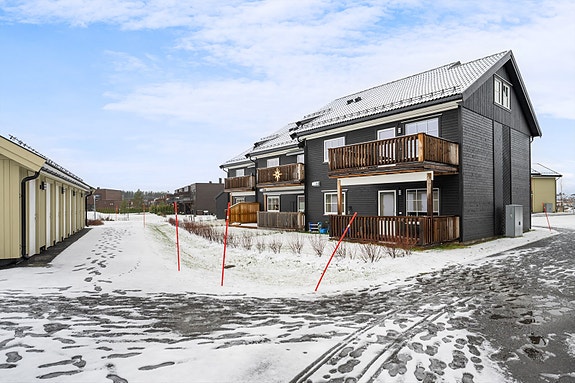 Velkommen til Torvstrøvegen 9C sentralt i Nannestad! Foto: Heidi Hexeberg Larsen