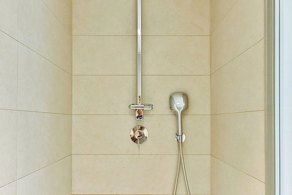 Penthouse med panoramautsikt mot havet | Privat basseng, stor takterrasse og 3 soverom