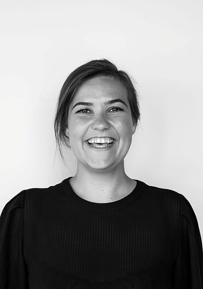 Bilde av megler Caroline Larsen