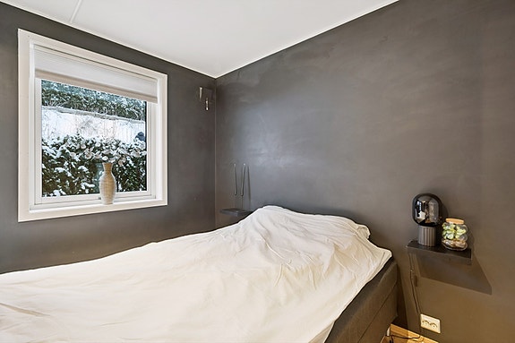 Soverom med plass til dobbeltseng.