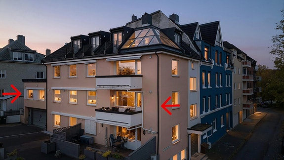 Aktiv Eiendomsmegling v/ Maria A. Klinge og Gunnar Kjønnøy ønsker velkommen til Helge Barmans gate 5!
Stor og flott leilighet som strekker seg over hele 2. etasje.
Foto: André T. Ormset-Paredes.