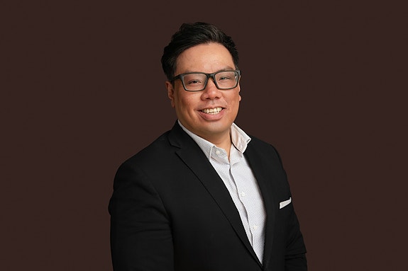 Bilde av megler Man Nguyen