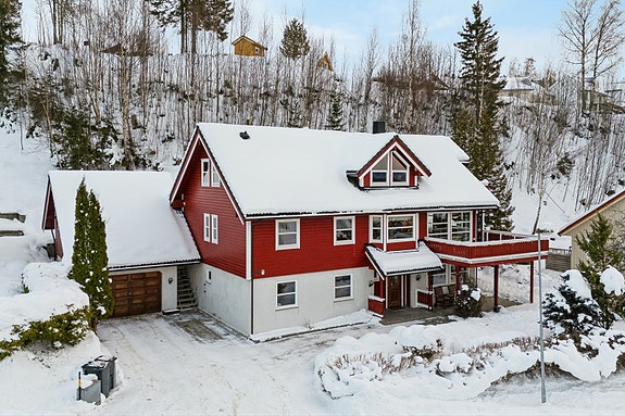 Aktiv Eiendom v/Anders Borgsø har gleden av å presentere Kvamsskogvegen 25.