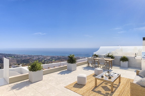 Nybygg -  Moderne leilighet med 2 soverom - Terrasse ca. 34 m² - Fellesområde med basseng