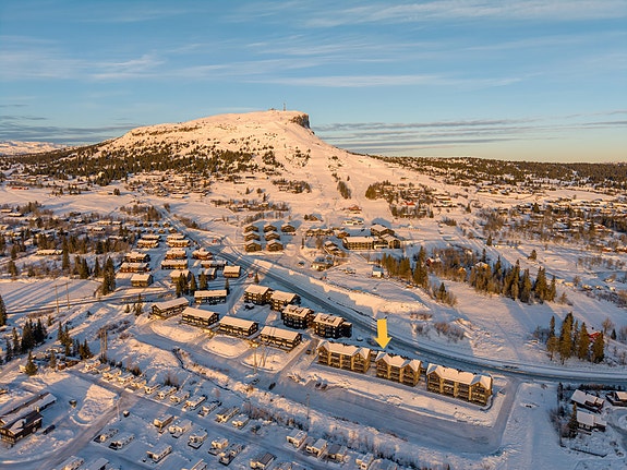 PrivatMegleren Lillehammer v/ Ole Rosten har gleden av å presentere denne flotte toppleiligheten i Ski In Skeikampen.