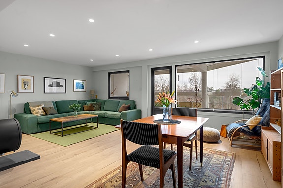 - Velkommen til en flott og oppusset leilighet i Manganveien på Tinnheia | Innholdsrik leilighet med fin planløsning -