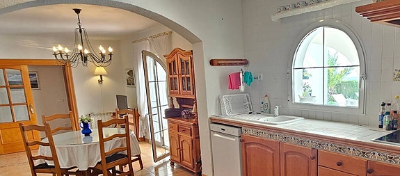 Stilfull villa med panoramautsikt og privat basseng - Kun 300 meter fra stranden i Peñíscola