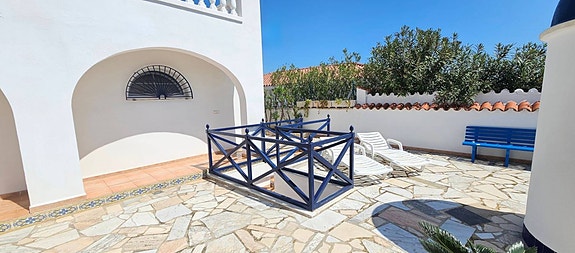 Stilfull villa med panoramautsikt og privat basseng - Kun 300 meter fra stranden i Peñíscola