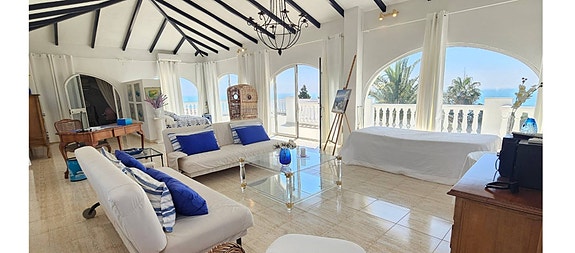 Stilfull villa med panoramautsikt og privat basseng - Kun 300 meter fra stranden i Peñíscola