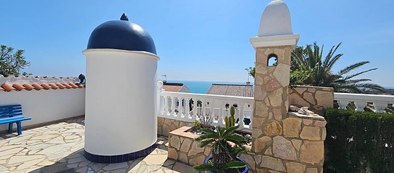 Stilfull villa med panoramautsikt og privat basseng - Kun 300 meter fra stranden i Peñíscola