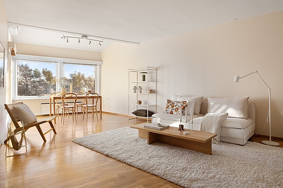 Mekleriet eiendomsmegling v/Joakim Wiik Bjerknes har gleden av å presentere Bønesstølen 5E.