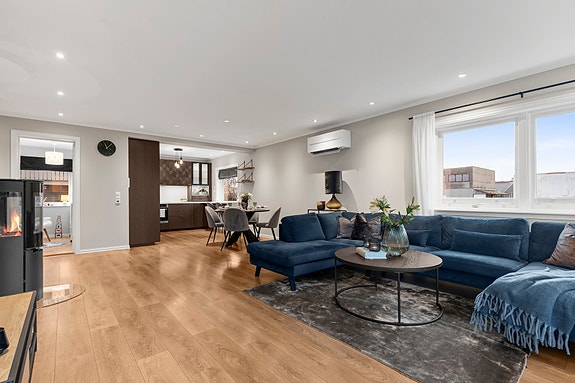 Ida Schjølberg v/ EIE eiendomsmegling ønsker velkommen til Vestfoldveien 81!